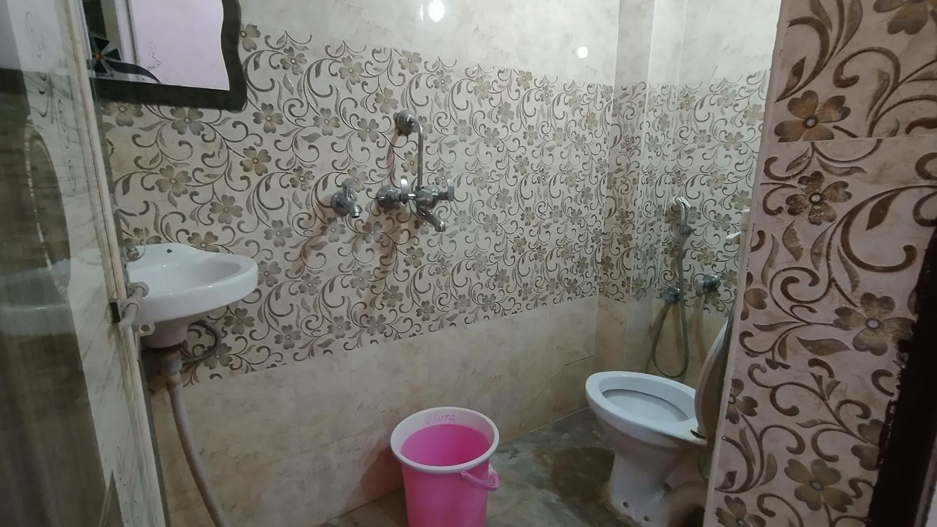 Maa Mukteshwari Home Stay Waranasi 0*,  Indie